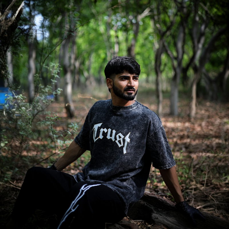 THE TRUST ACID WASH OVERSIZED TEE